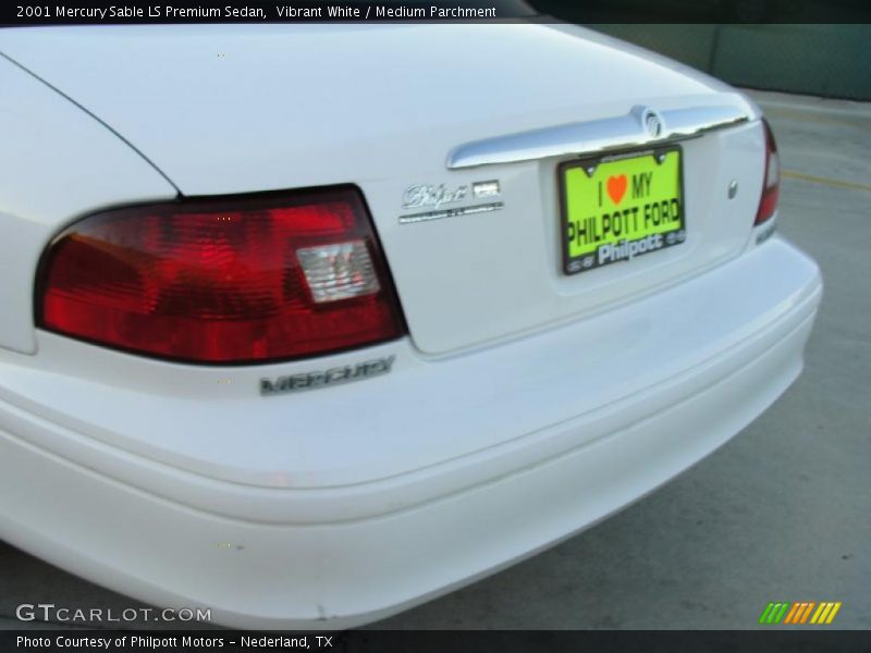 Vibrant White / Medium Parchment 2001 Mercury Sable LS Premium Sedan