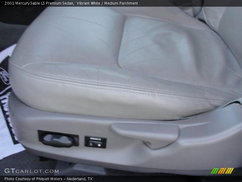 Vibrant White / Medium Parchment 2001 Mercury Sable LS Premium Sedan