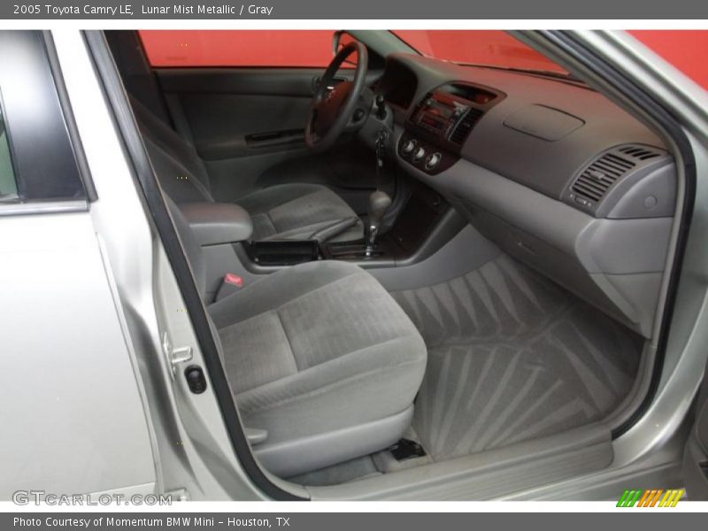 Lunar Mist Metallic / Gray 2005 Toyota Camry LE