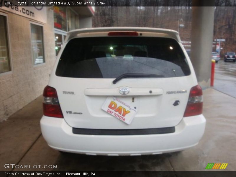 Super White / Gray 2005 Toyota Highlander Limited 4WD