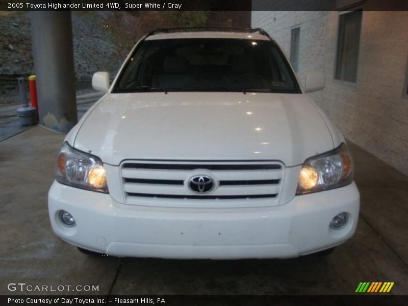Super White / Gray 2005 Toyota Highlander Limited 4WD