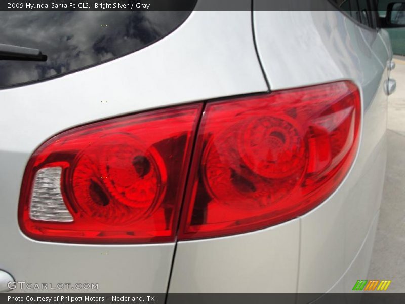 Bright Silver / Gray 2009 Hyundai Santa Fe GLS