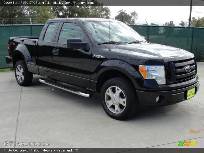 Front 3/4 View of 2009 F150 STX SuperCab
