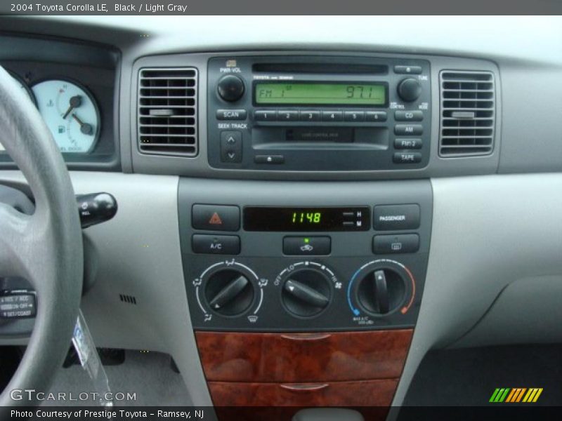 Controls of 2004 Corolla LE