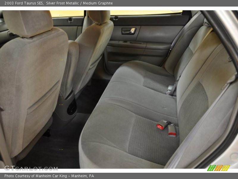 Silver Frost Metallic / Medium Graphite 2003 Ford Taurus SES