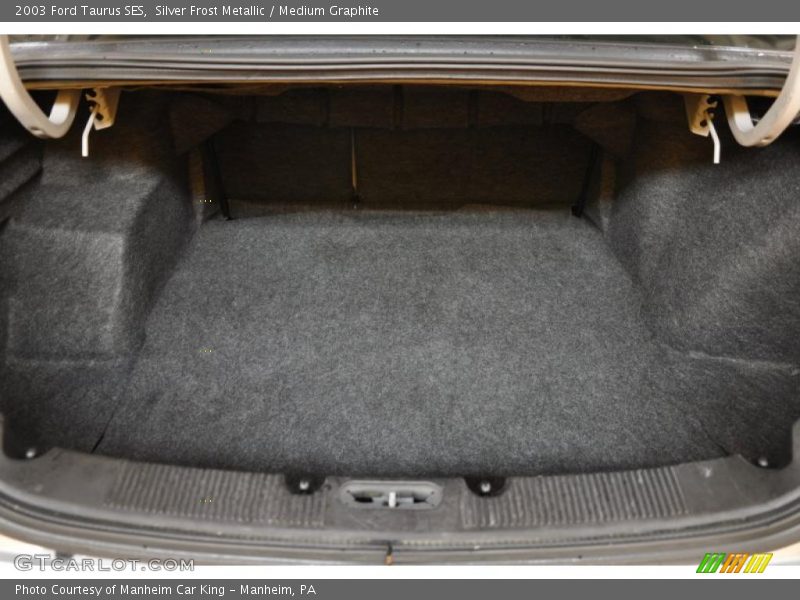Silver Frost Metallic / Medium Graphite 2003 Ford Taurus SES