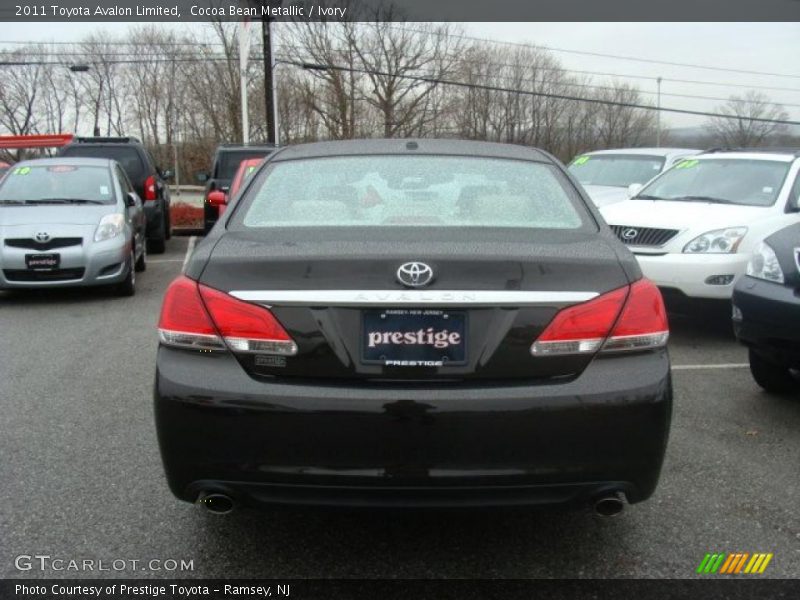 Cocoa Bean Metallic / Ivory 2011 Toyota Avalon Limited