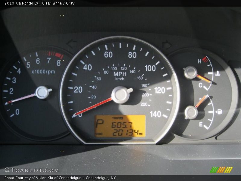 Clear White / Gray 2010 Kia Rondo LX