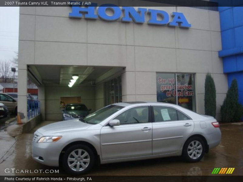 Titanium Metallic / Ash 2007 Toyota Camry XLE