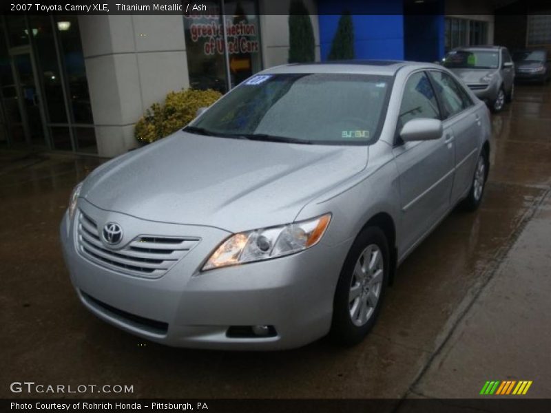 Titanium Metallic / Ash 2007 Toyota Camry XLE