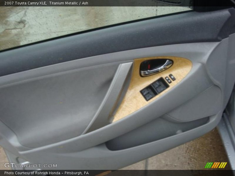 Titanium Metallic / Ash 2007 Toyota Camry XLE