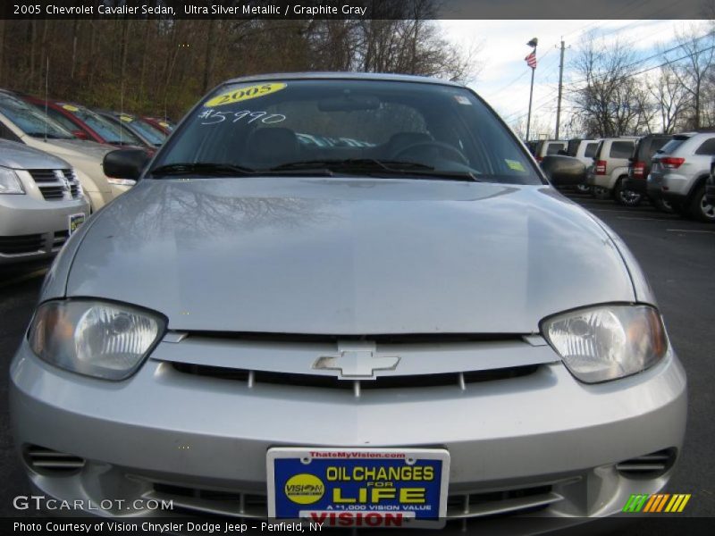 Ultra Silver Metallic / Graphite Gray 2005 Chevrolet Cavalier Sedan