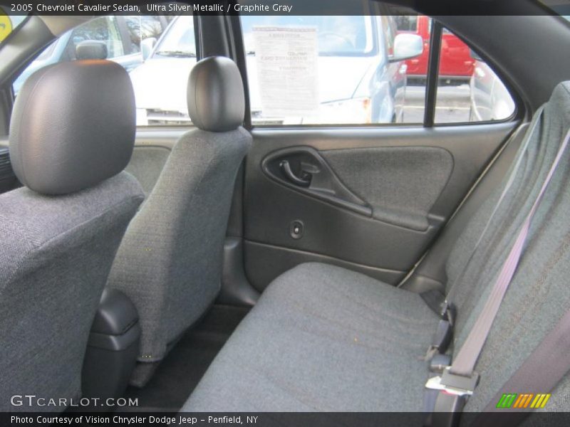 Ultra Silver Metallic / Graphite Gray 2005 Chevrolet Cavalier Sedan