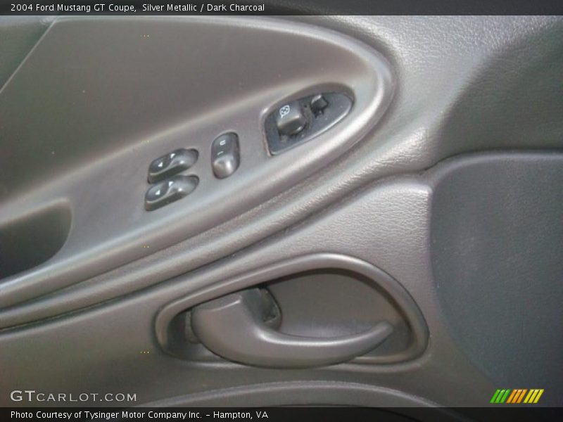 Silver Metallic / Dark Charcoal 2004 Ford Mustang GT Coupe