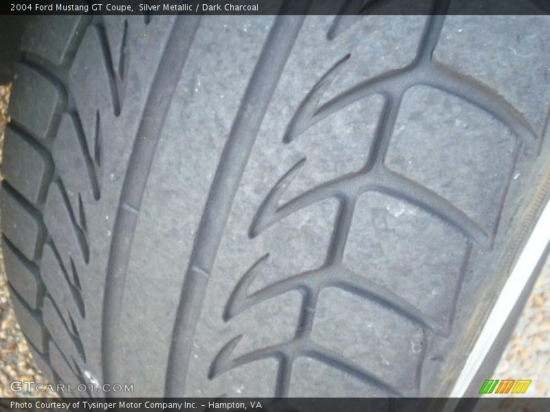 Silver Metallic / Dark Charcoal 2004 Ford Mustang GT Coupe