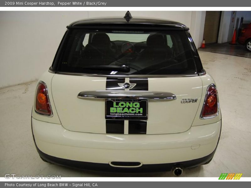 Pepper White / Black/Grey 2009 Mini Cooper Hardtop