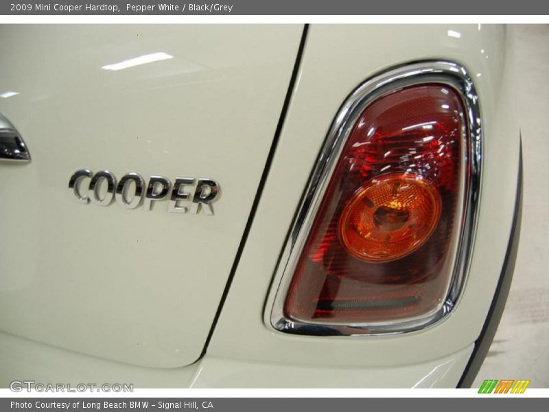 Pepper White / Black/Grey 2009 Mini Cooper Hardtop
