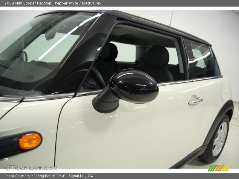Pepper White / Black/Grey 2009 Mini Cooper Hardtop