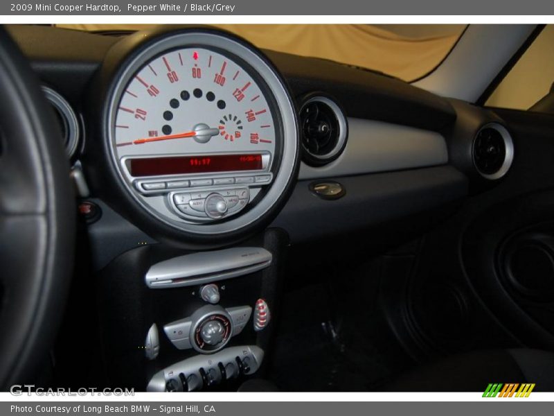 Pepper White / Black/Grey 2009 Mini Cooper Hardtop