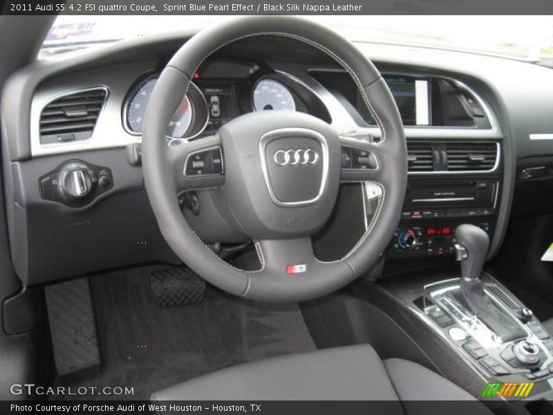 Dashboard of 2011 S5 4.2 FSI quattro Coupe