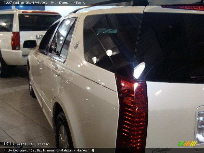 White Diamond / Ebony 2007 Cadillac SRX 4 V6 AWD