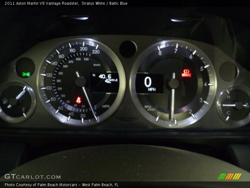  2011 V8 Vantage Roadster Roadster Gauges