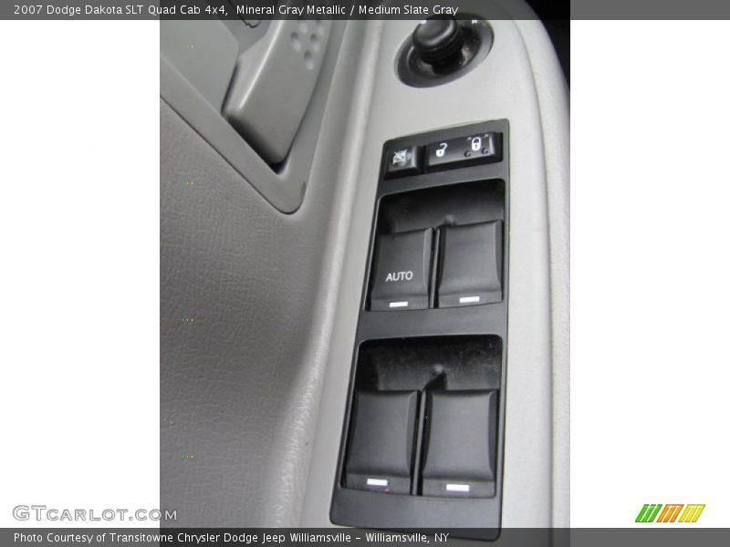 Mineral Gray Metallic / Medium Slate Gray 2007 Dodge Dakota SLT Quad Cab 4x4