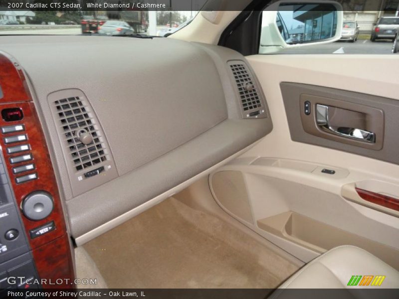White Diamond / Cashmere 2007 Cadillac CTS Sedan