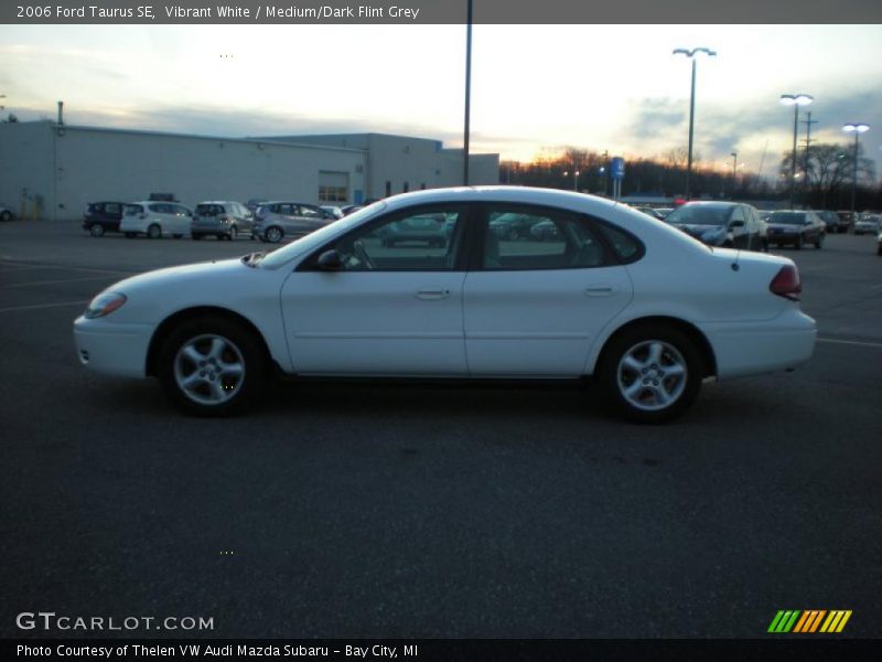 Vibrant White / Medium/Dark Flint Grey 2006 Ford Taurus SE