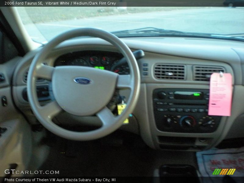 Vibrant White / Medium/Dark Flint Grey 2006 Ford Taurus SE