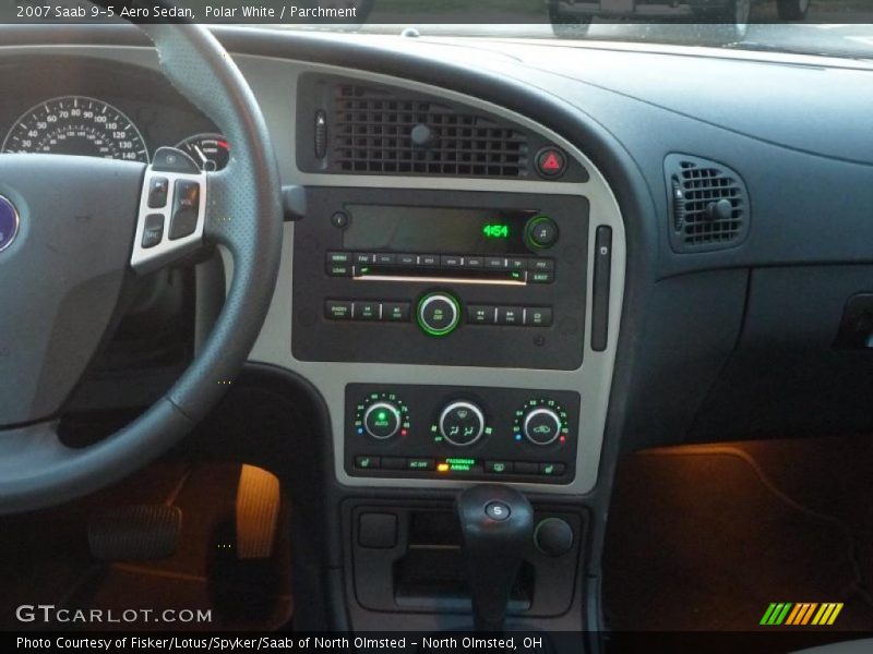 Controls of 2007 9-5 Aero Sedan