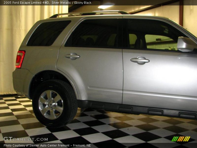 Silver Metallic / Ebony Black 2005 Ford Escape Limited 4WD