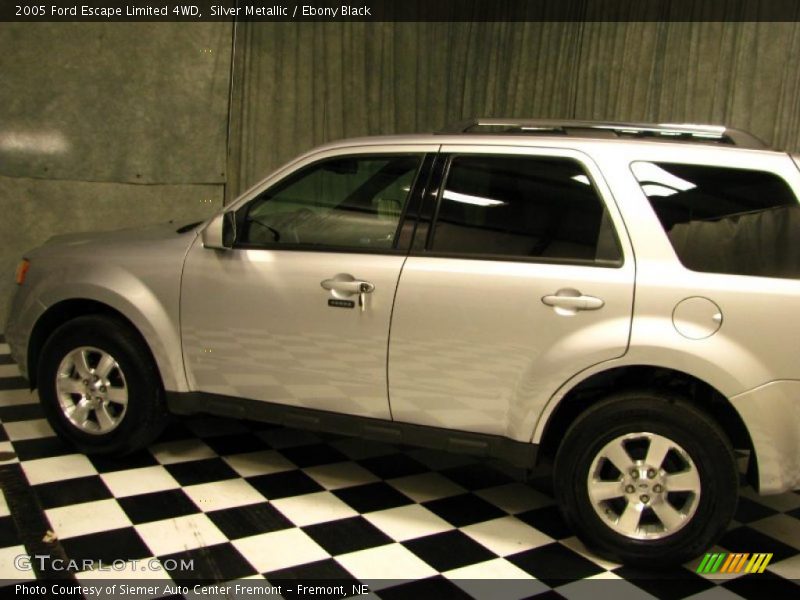 Silver Metallic / Ebony Black 2005 Ford Escape Limited 4WD