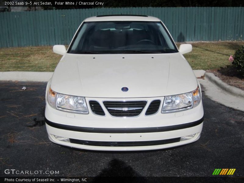 Polar White / Charcoal Grey 2002 Saab 9-5 Arc Sedan