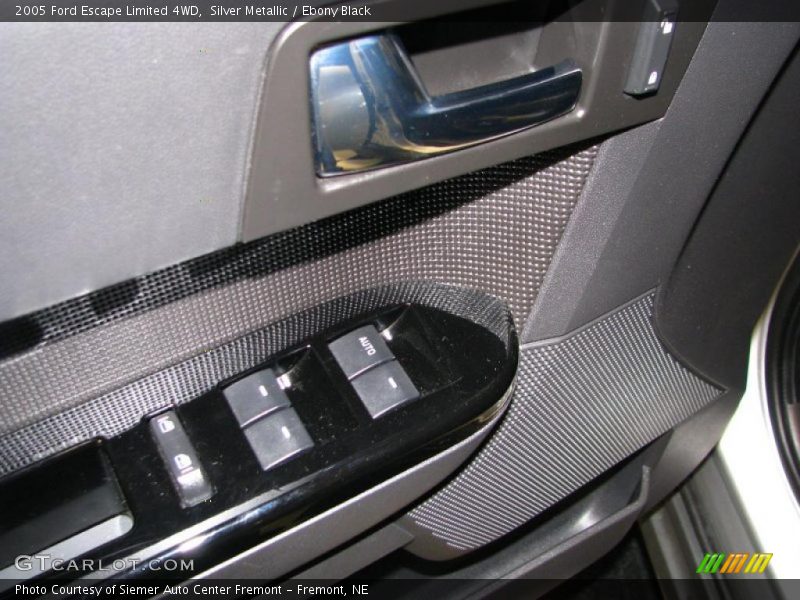 Silver Metallic / Ebony Black 2005 Ford Escape Limited 4WD