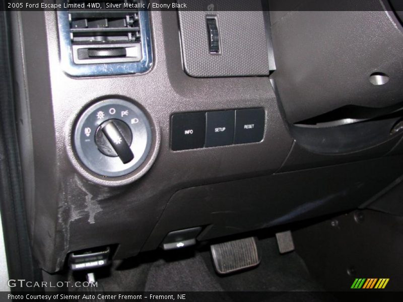 Controls of 2005 Escape Limited 4WD