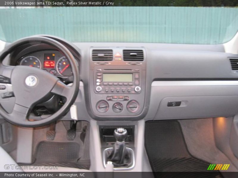 Reflex Silver Metallic / Grey 2006 Volkswagen Jetta TDI Sedan