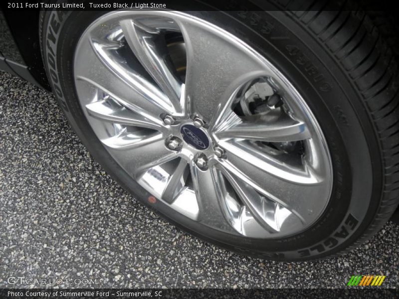  2011 Taurus Limited Wheel
