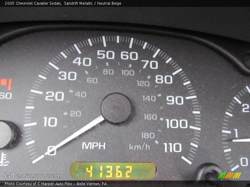 Sandrift Metallic / Neutral Beige 2005 Chevrolet Cavalier Sedan