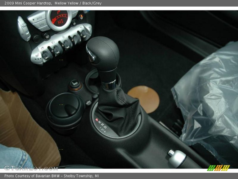 Mellow Yellow / Black/Grey 2009 Mini Cooper Hardtop