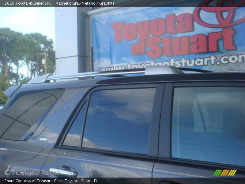 Magnetic Gray Metallic / Graphite 2010 Toyota 4Runner SR5