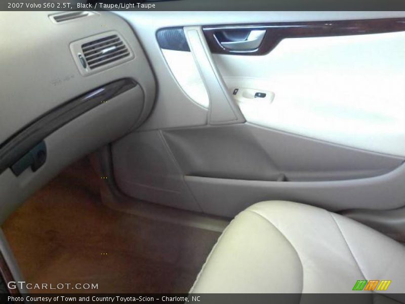 Black / Taupe/Light Taupe 2007 Volvo S60 2.5T