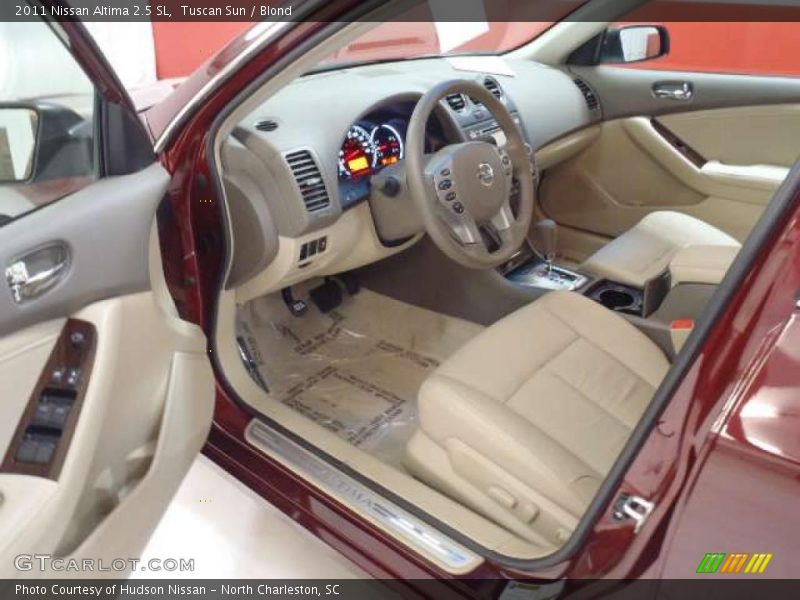 Tuscan Sun / Blond 2011 Nissan Altima 2.5 SL