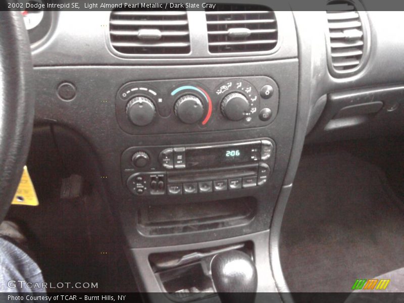 Light Almond Pearl Metallic / Dark Slate Gray 2002 Dodge Intrepid SE