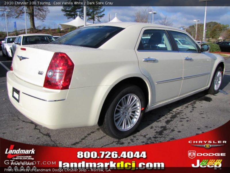 Cool Vanilla White / Dark Slate Gray 2010 Chrysler 300 Touring