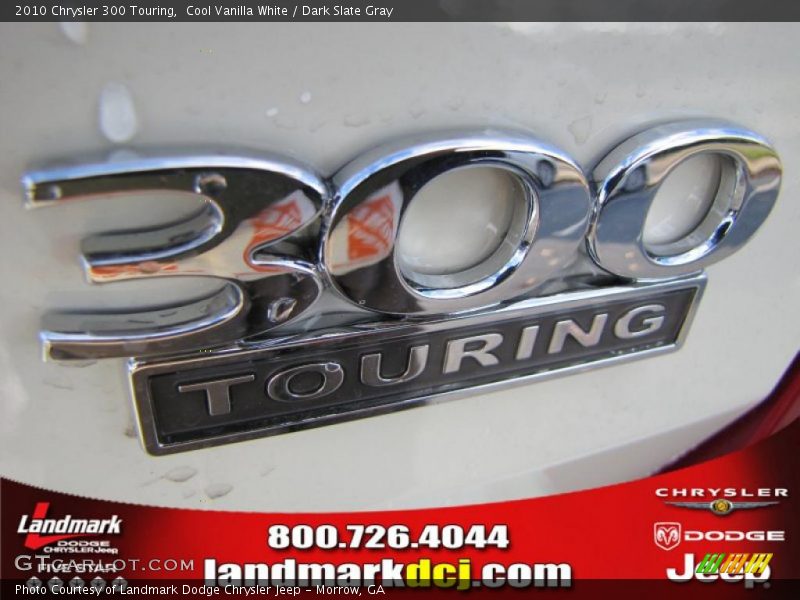 Cool Vanilla White / Dark Slate Gray 2010 Chrysler 300 Touring