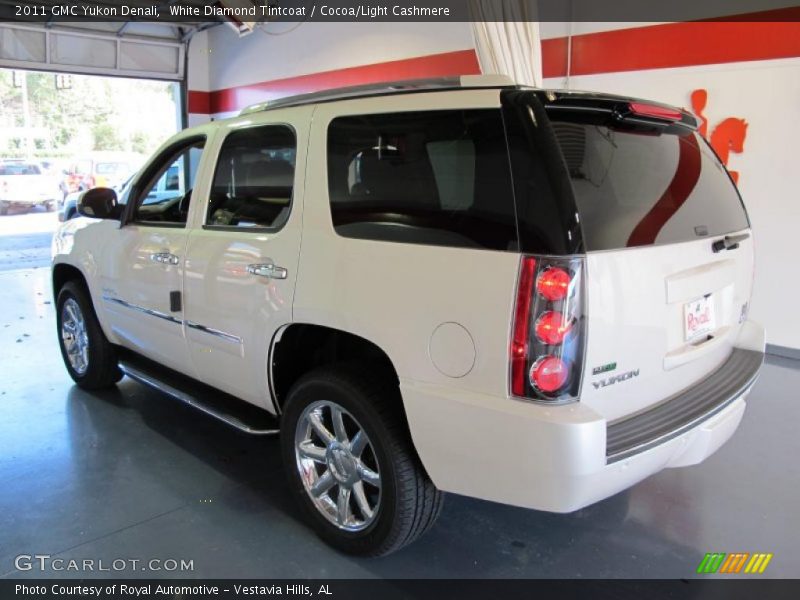 White Diamond Tintcoat / Cocoa/Light Cashmere 2011 GMC Yukon Denali