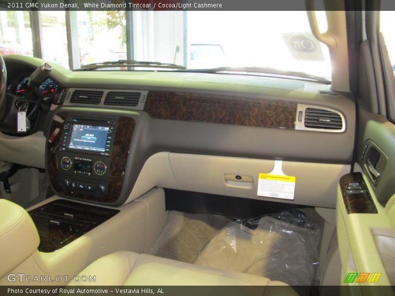 White Diamond Tintcoat / Cocoa/Light Cashmere 2011 GMC Yukon Denali