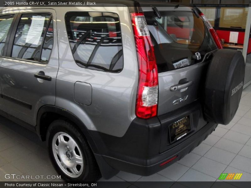 Satin Silver Metallic / Black 2005 Honda CR-V LX
