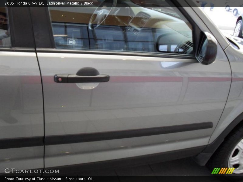Satin Silver Metallic / Black 2005 Honda CR-V LX